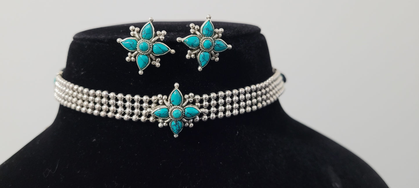 STATEMENT STONE NECKLACE