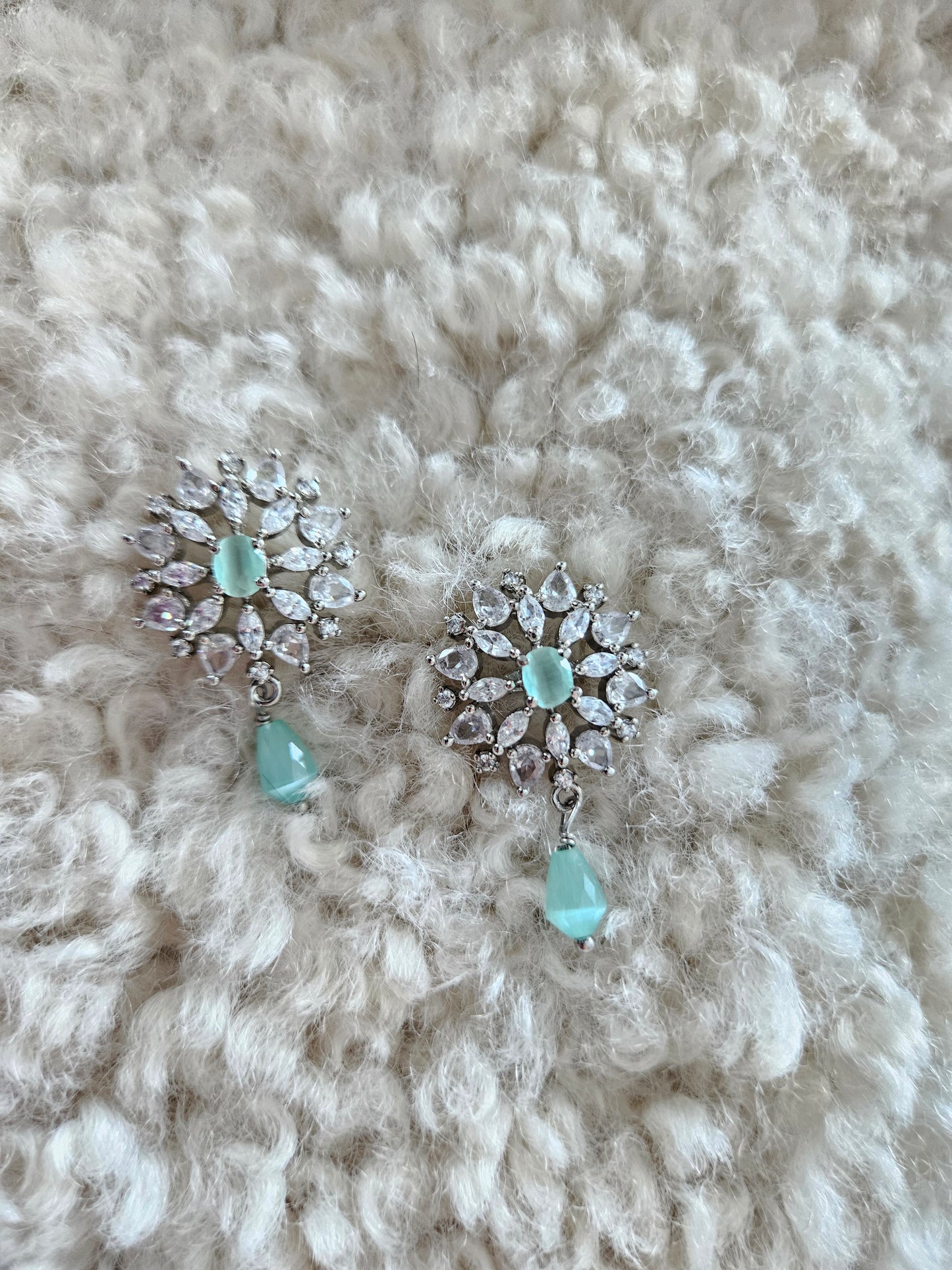 SILVER EARRING
