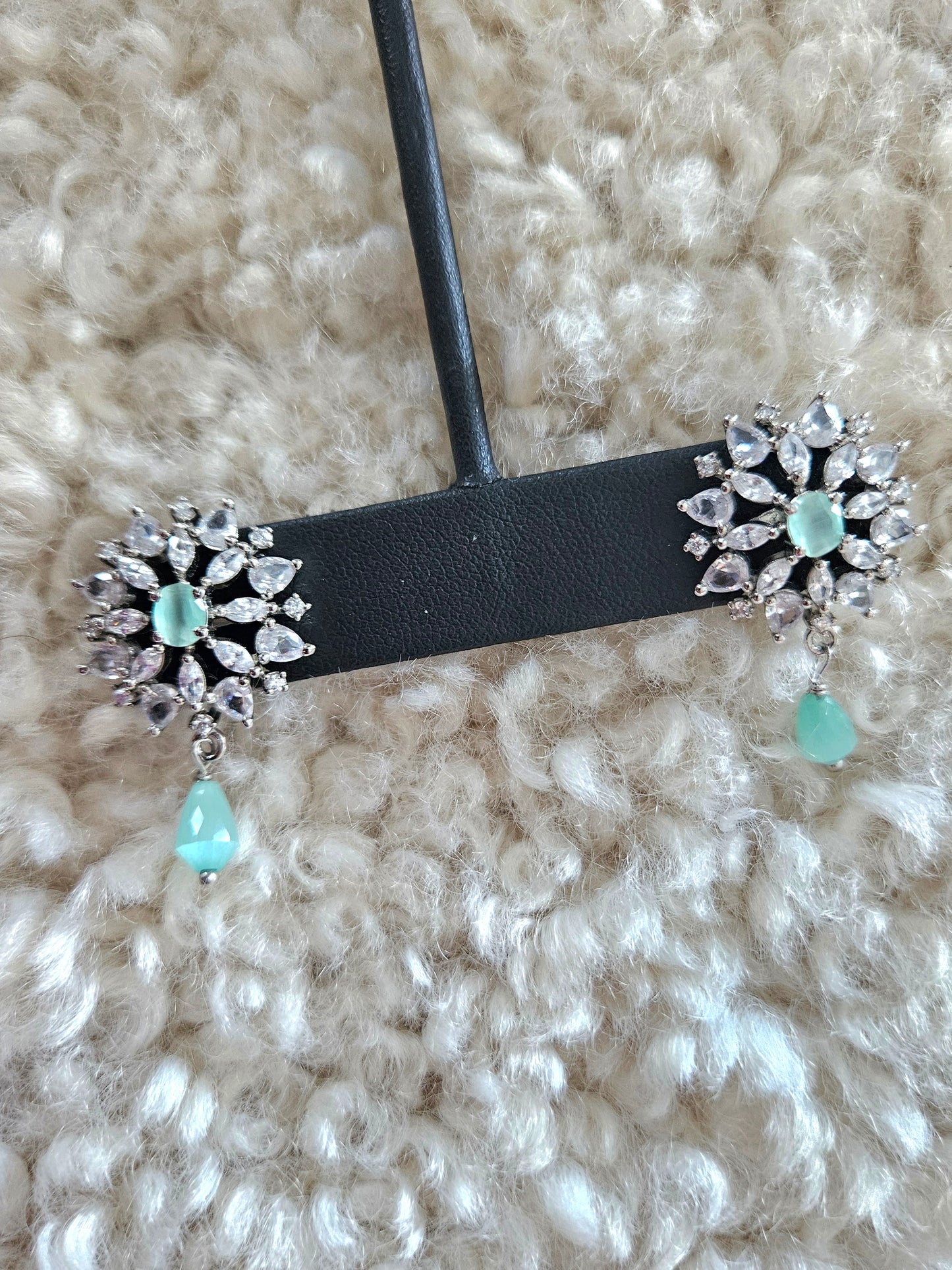 SILVER EARRING