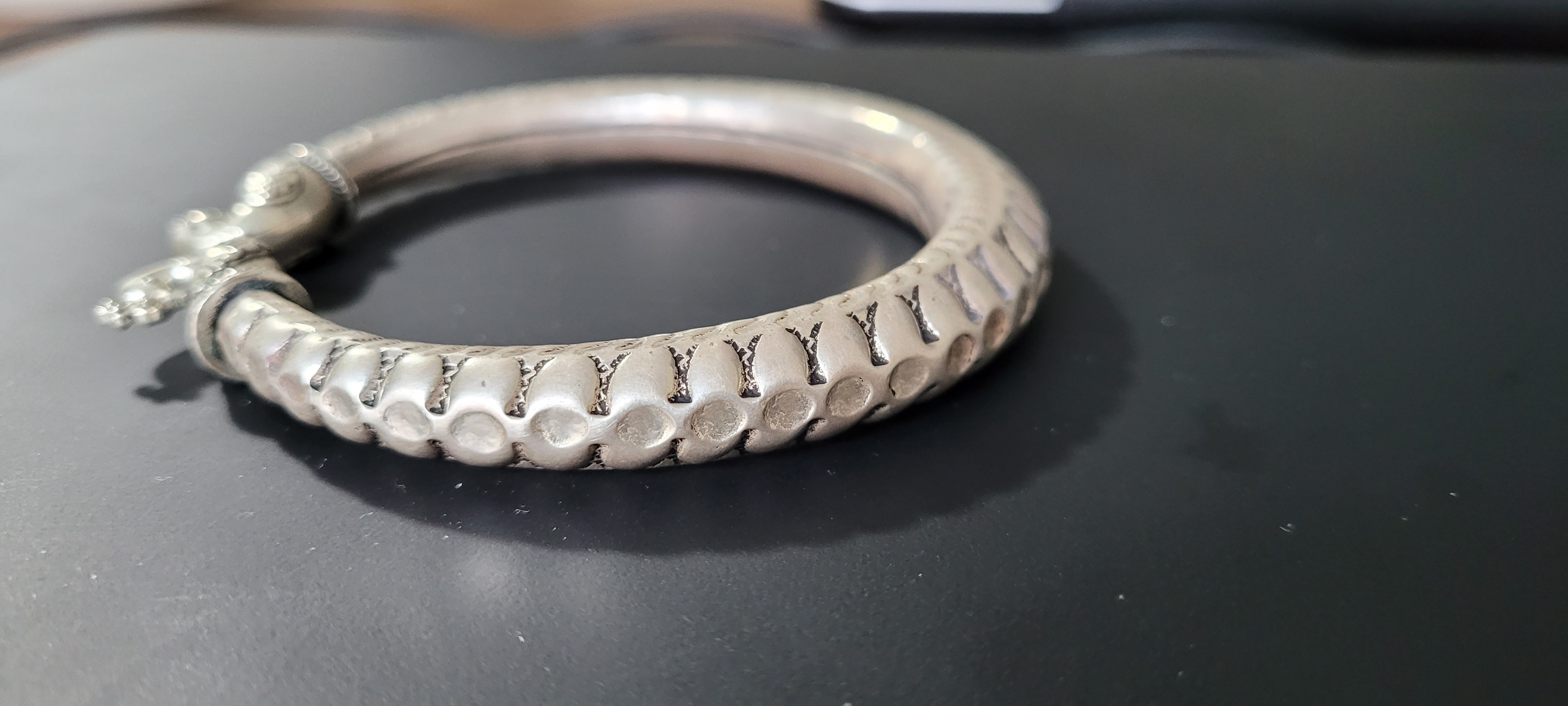 OXIDIZED BOLD RAJWADI KADA – SILVERSHINE