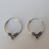 STATEMENT EARRING