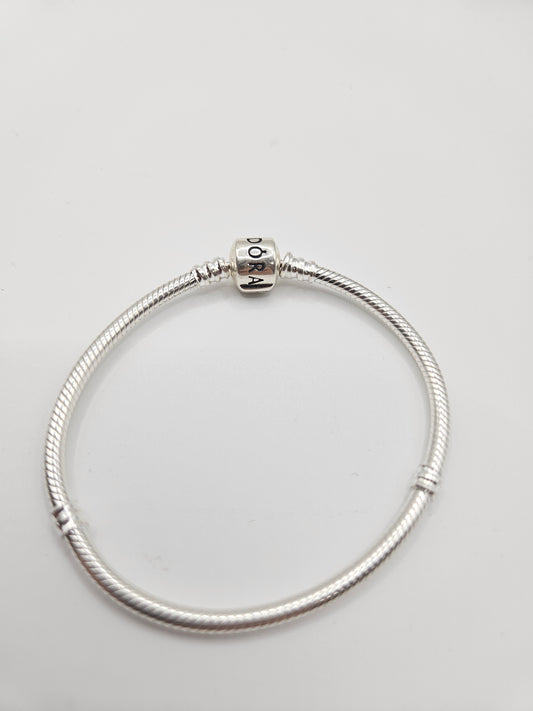 SILVER SNAKE CHAIN BRACELET