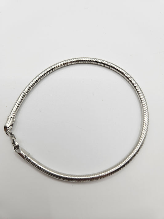 SILVER SNAKE CHAIN BRACELET