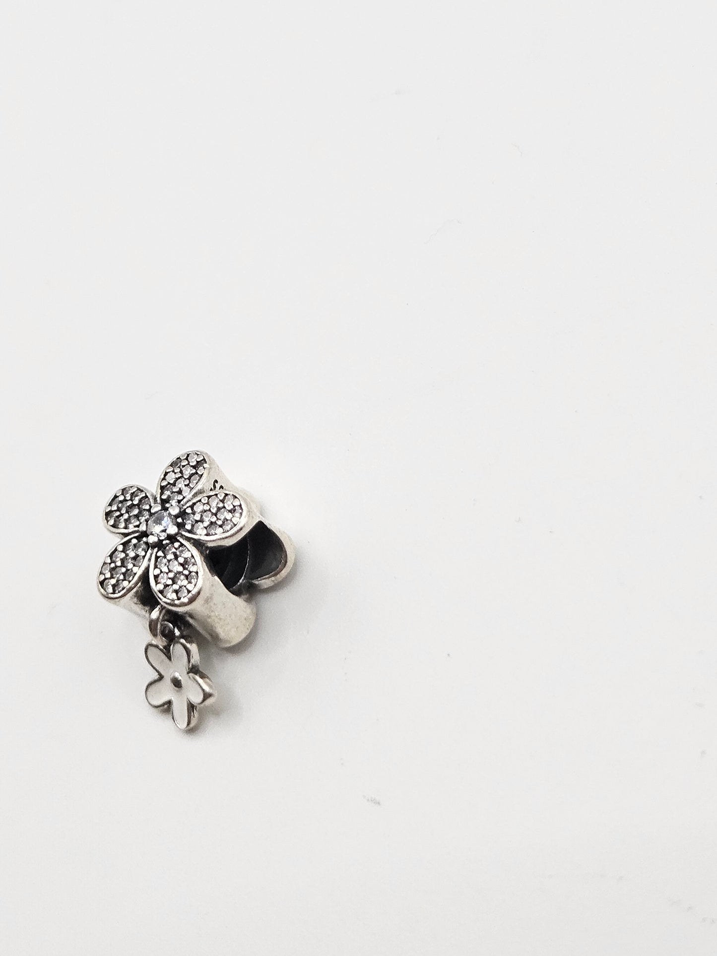 FLOWER CHARM