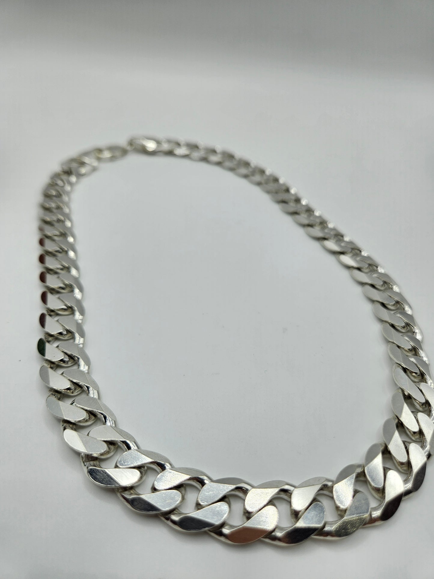 SILVER CUBAN CHAIN