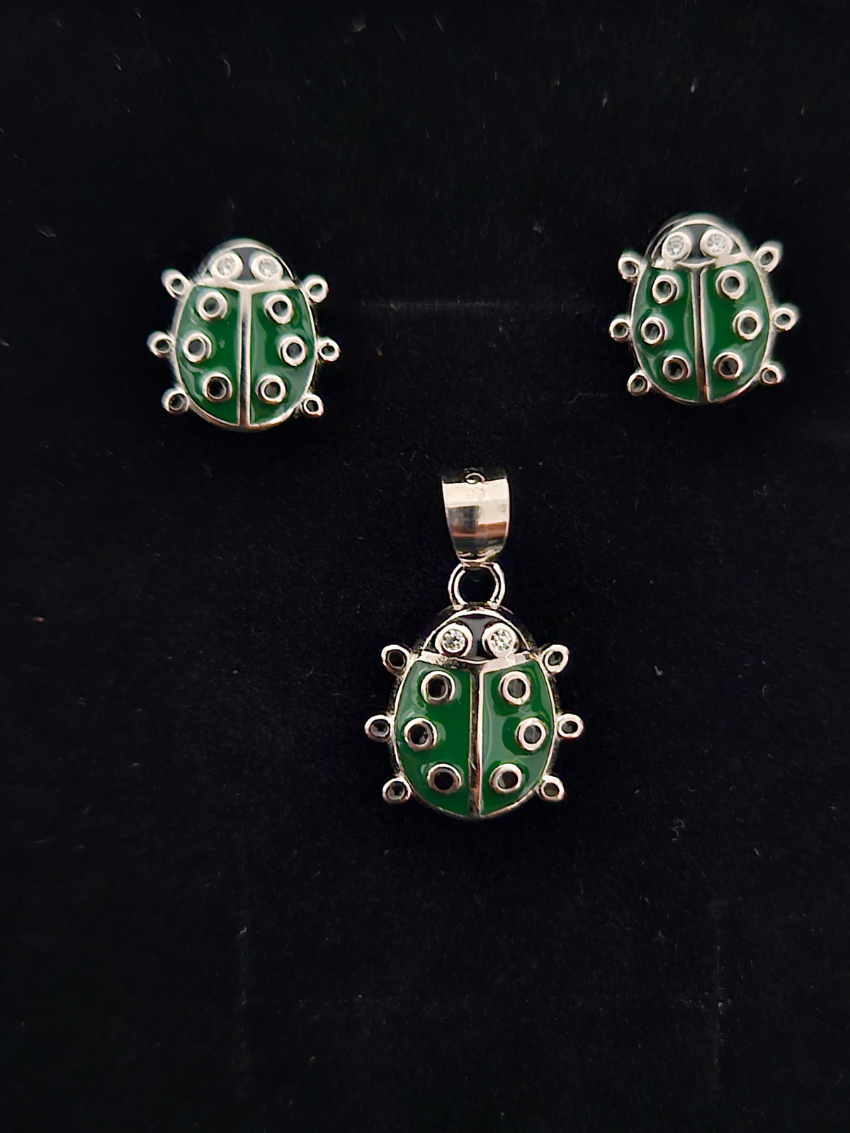 SILVER PENDANTS SET