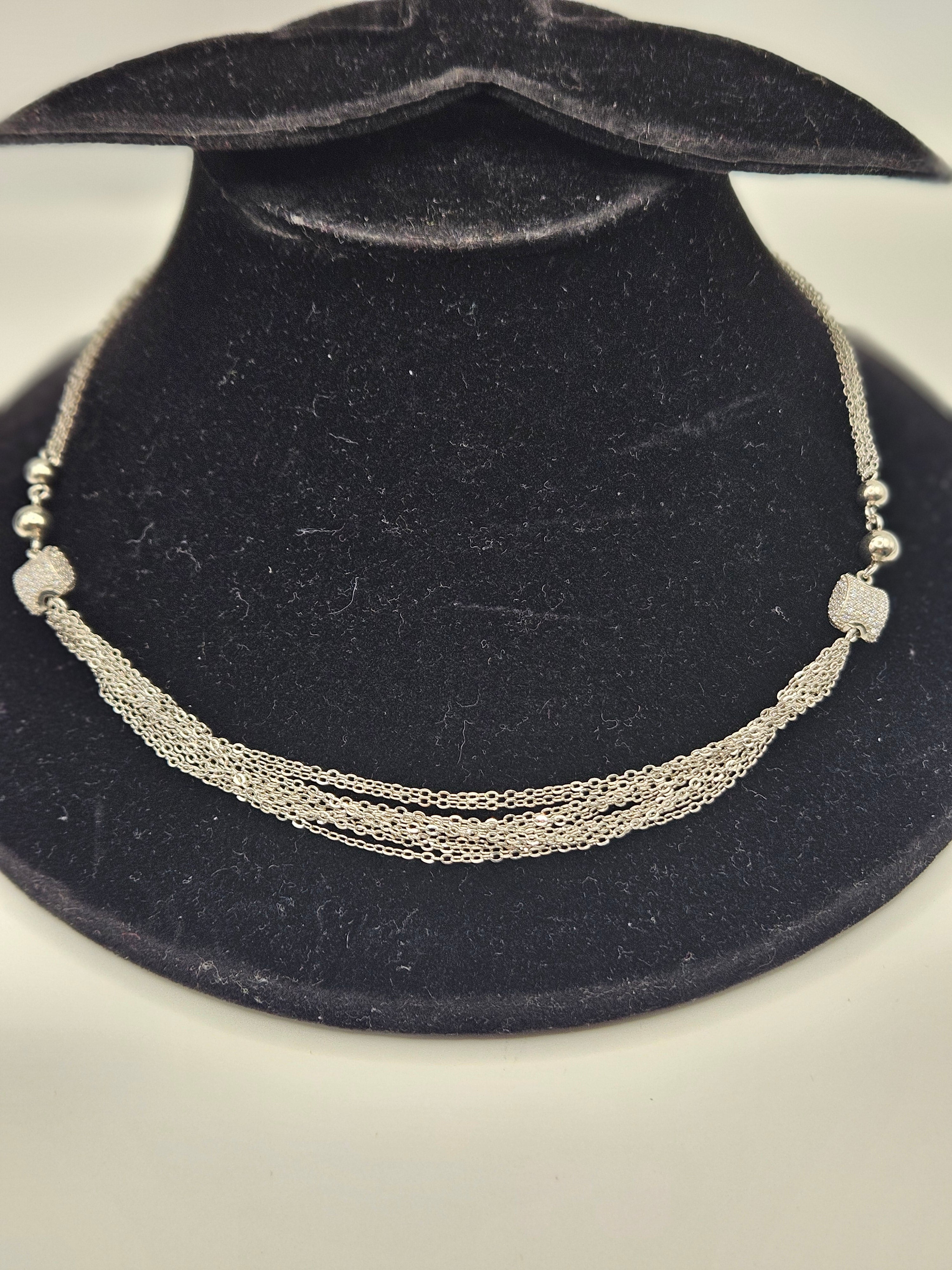 SILVER NECKLACE