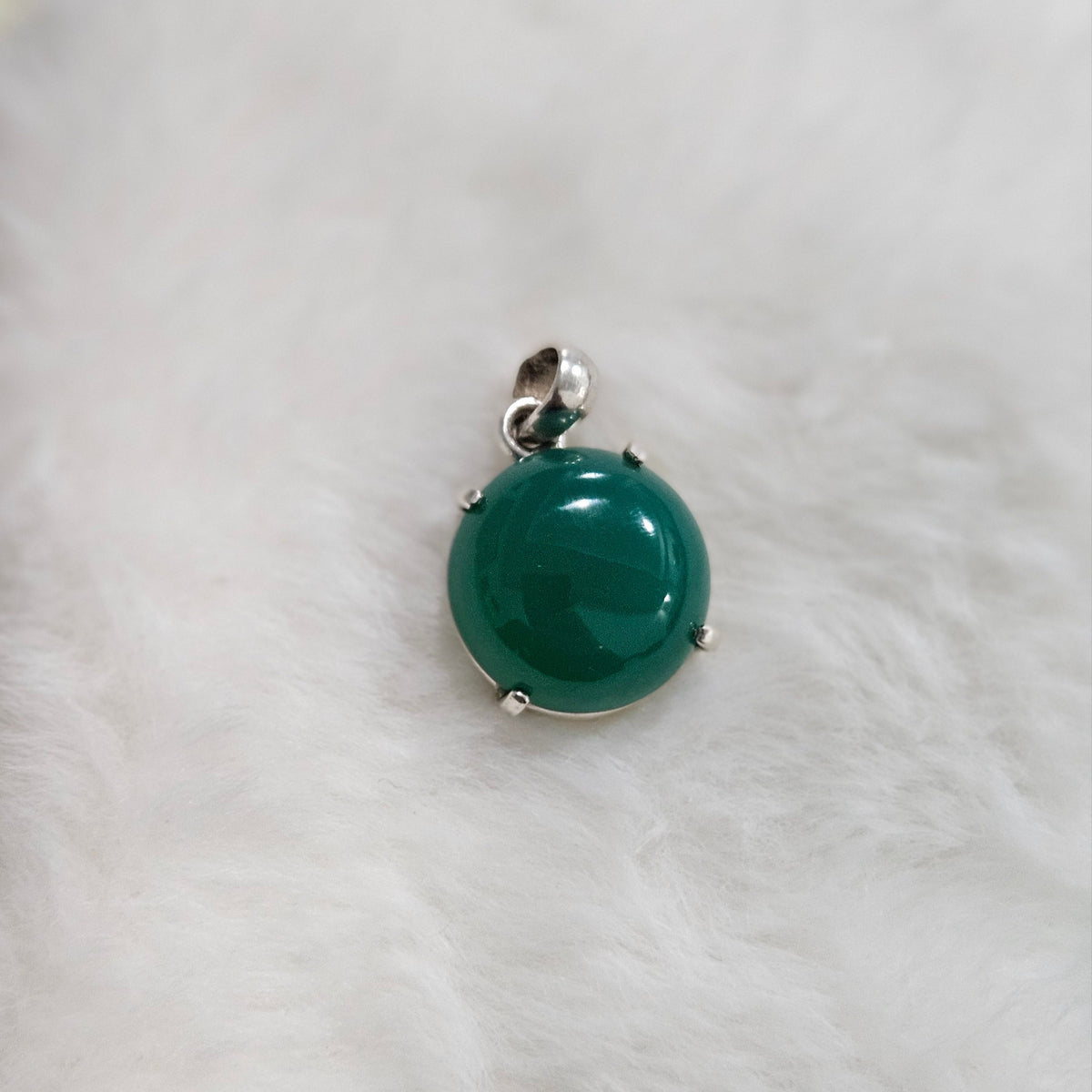STONE PENDANT