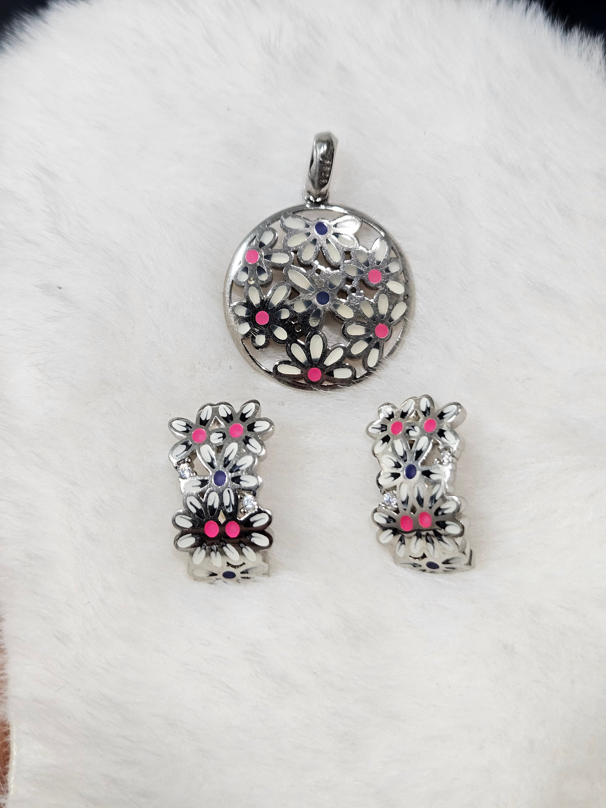 SILVER PENDANT SET