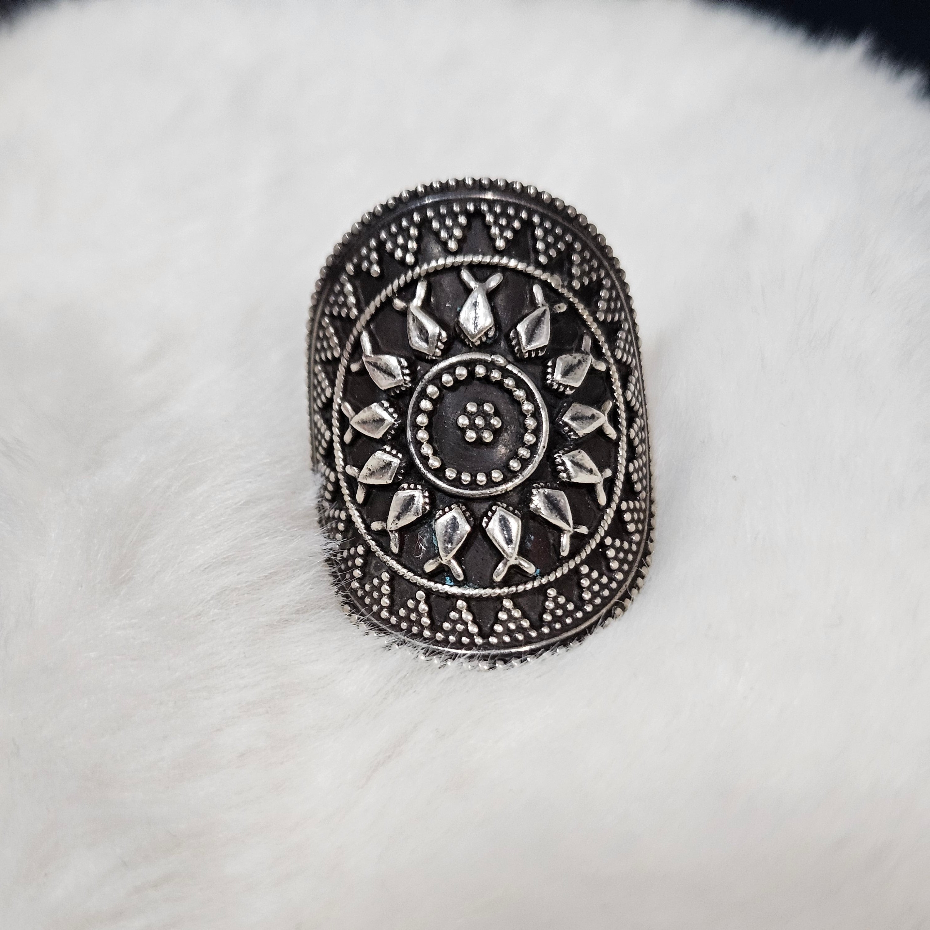 STATEMENT RING