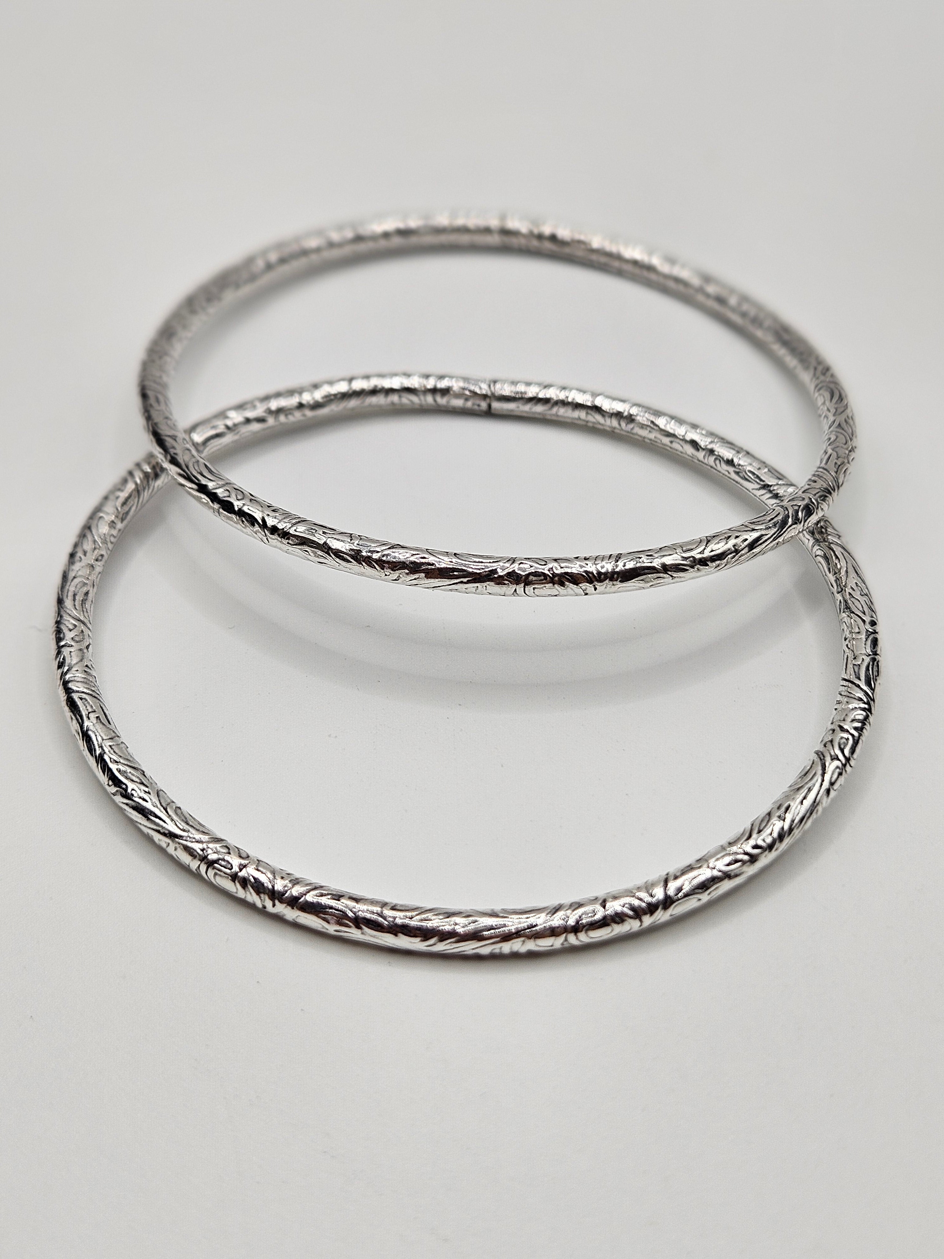 SILVER SINGLE BANGLE