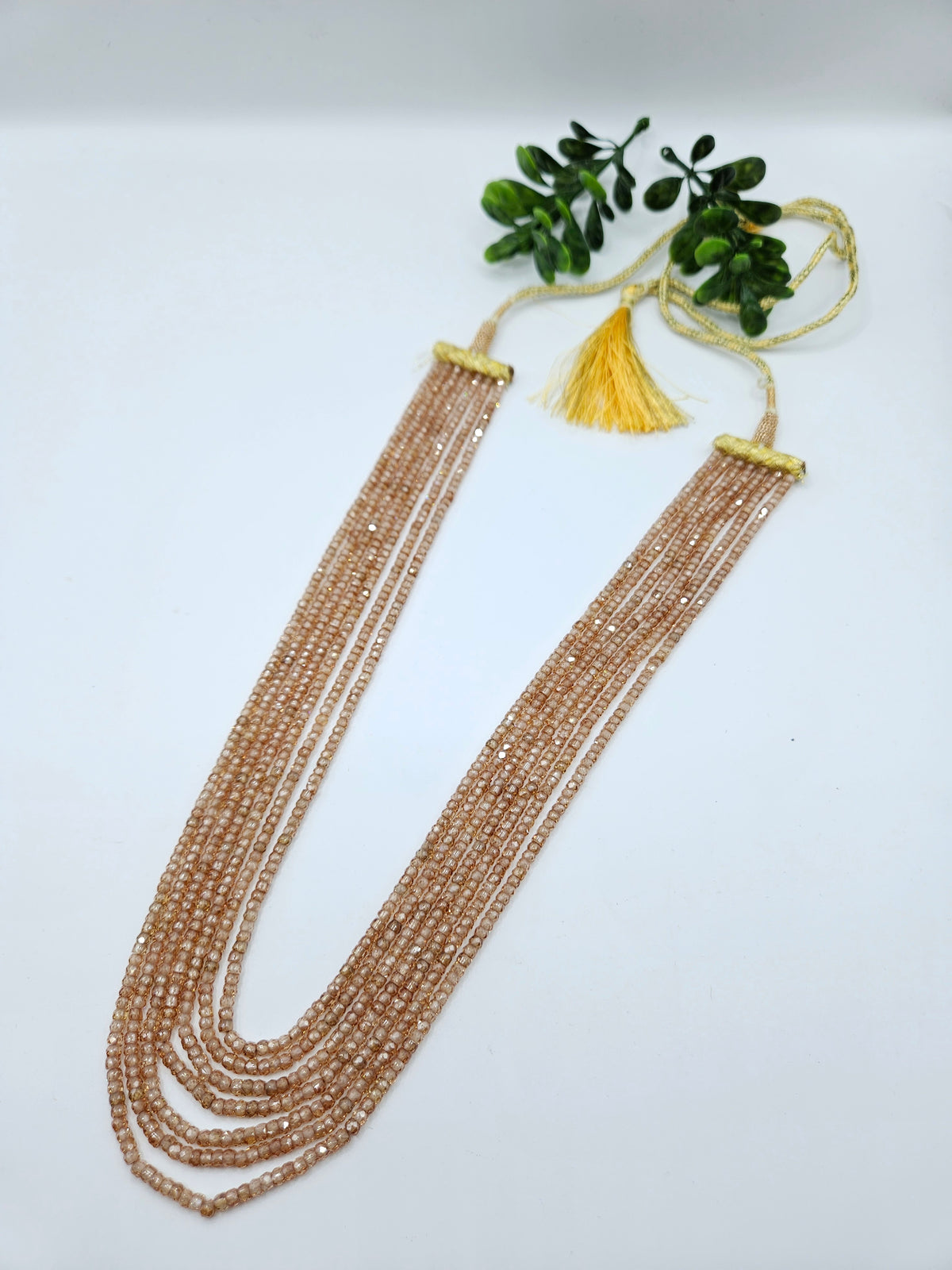 BEADS NECKLACE