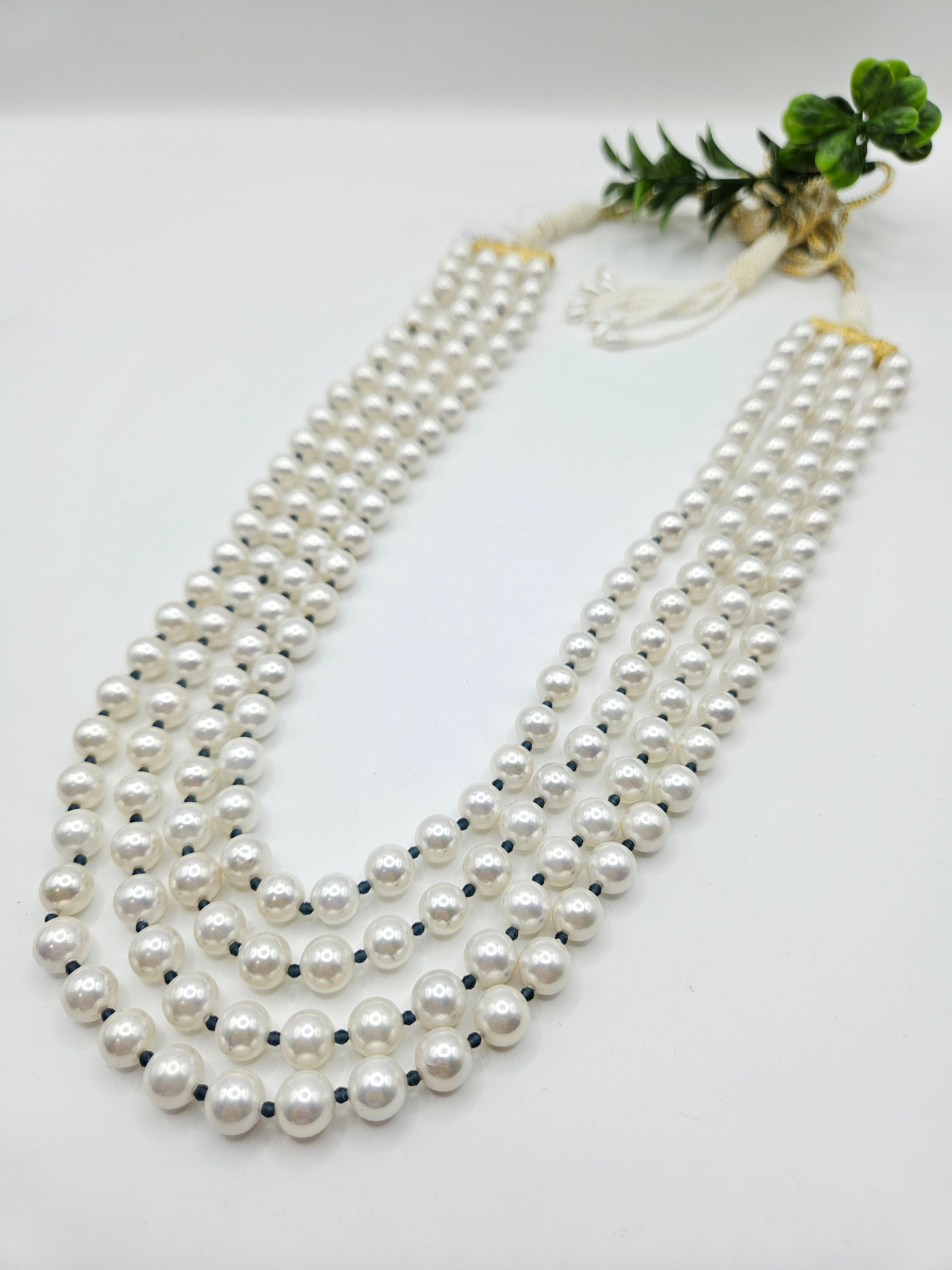 BEADS NECKLACE