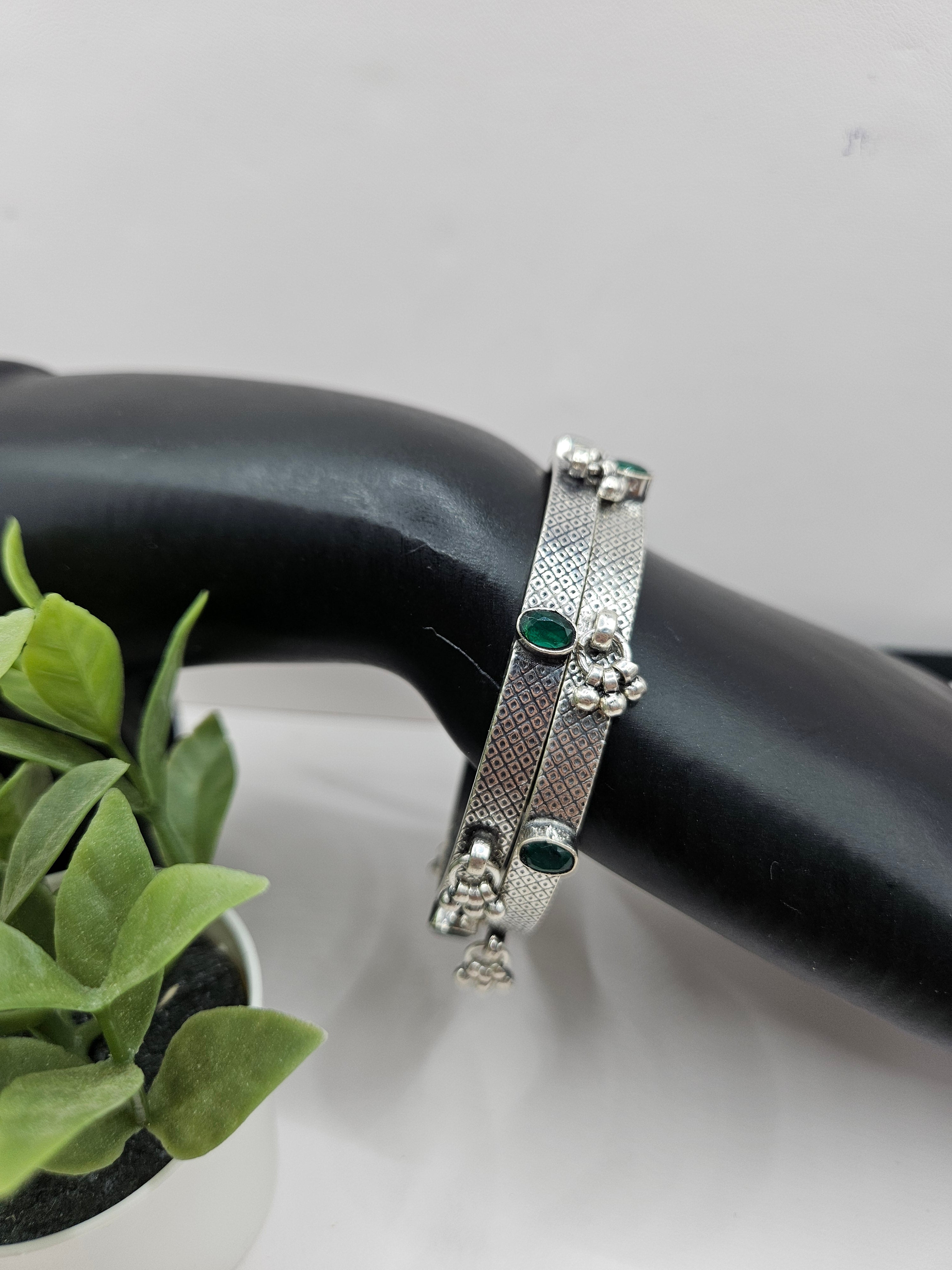 SILVER GOLD STONE BANGLES SIZE 2.6