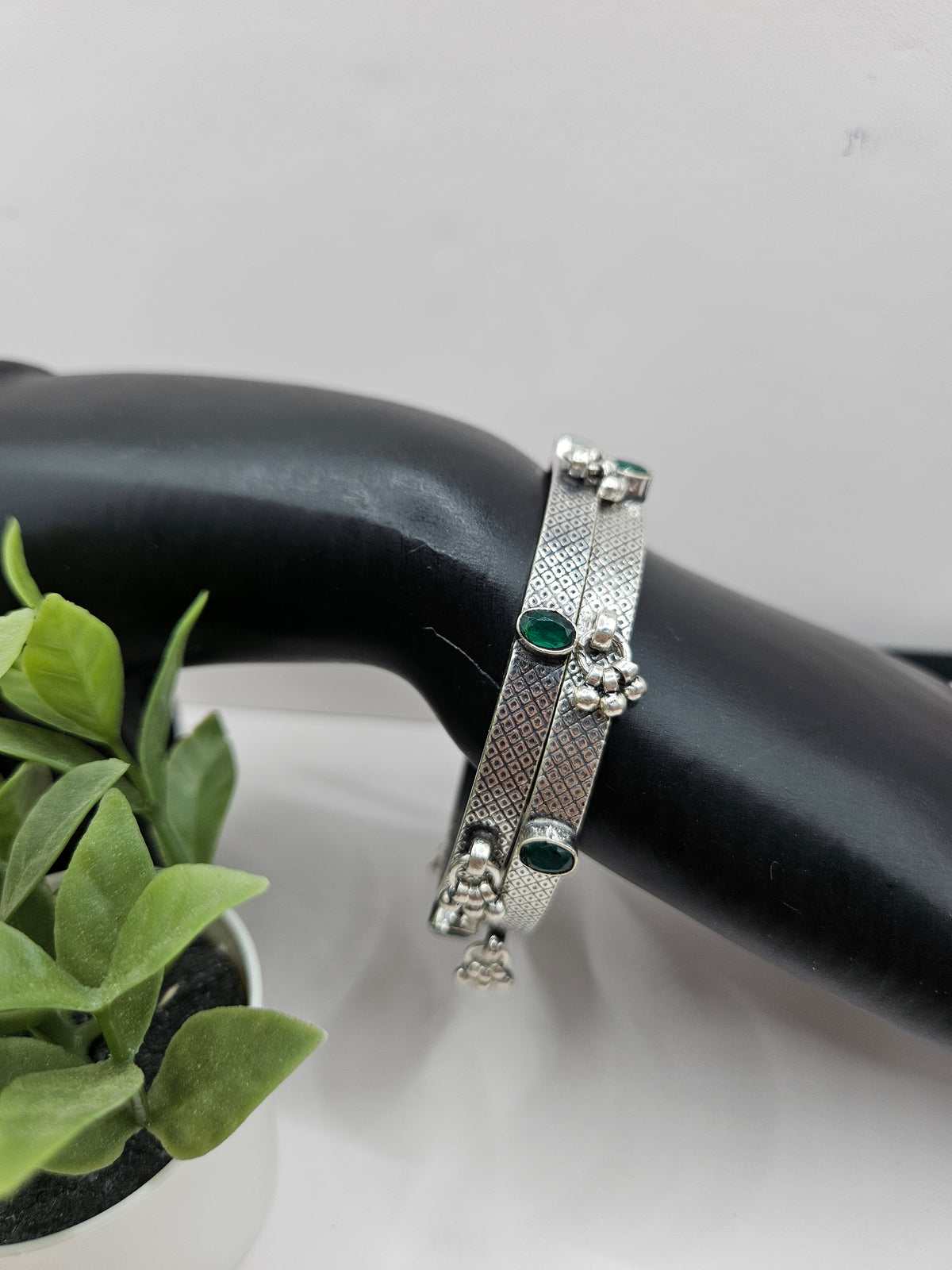 SILVER GOLD STONE BANGLES SIZE 2.6