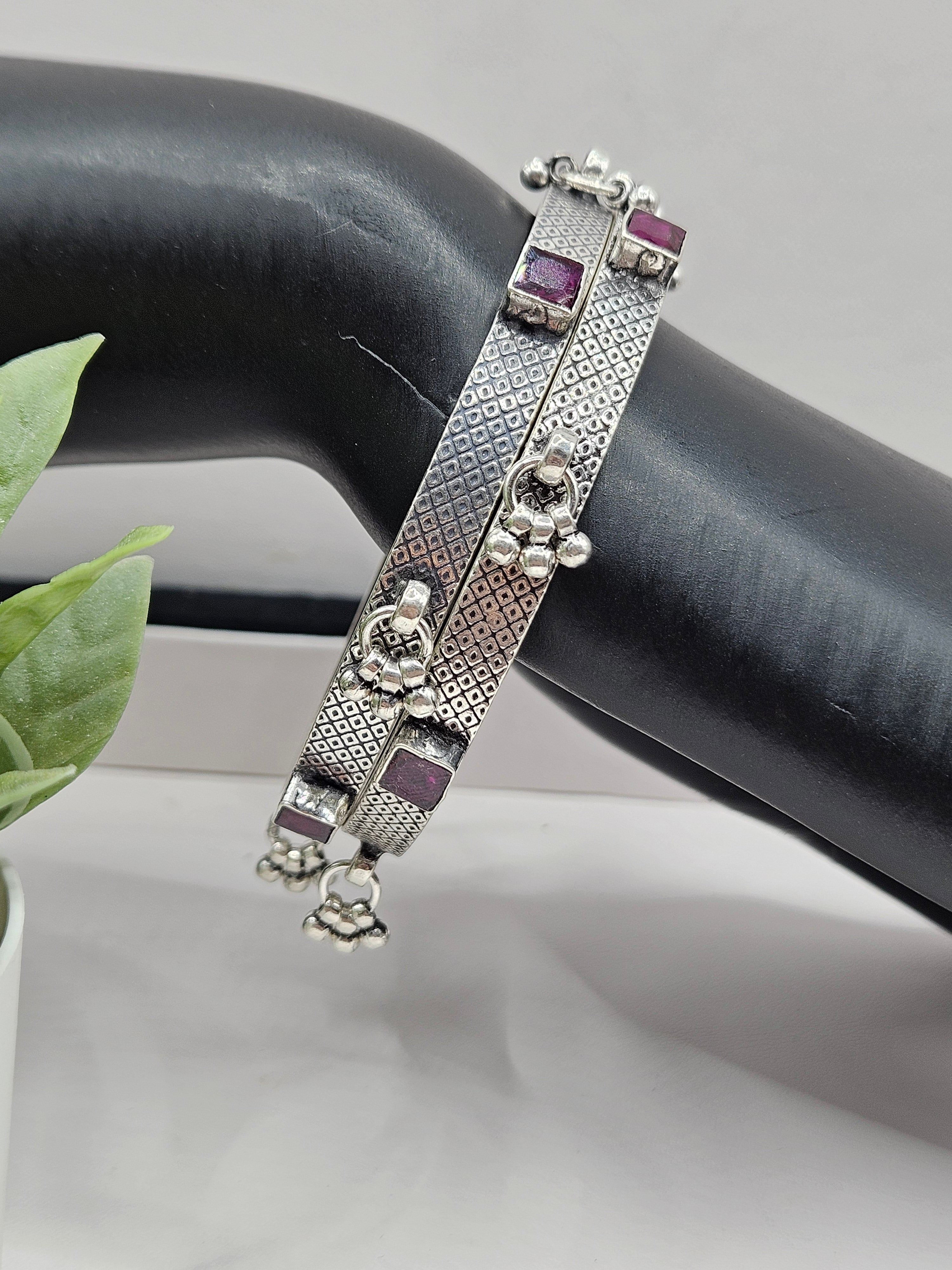 SILVER GOLD STONE BANGLES SIZE 2.6