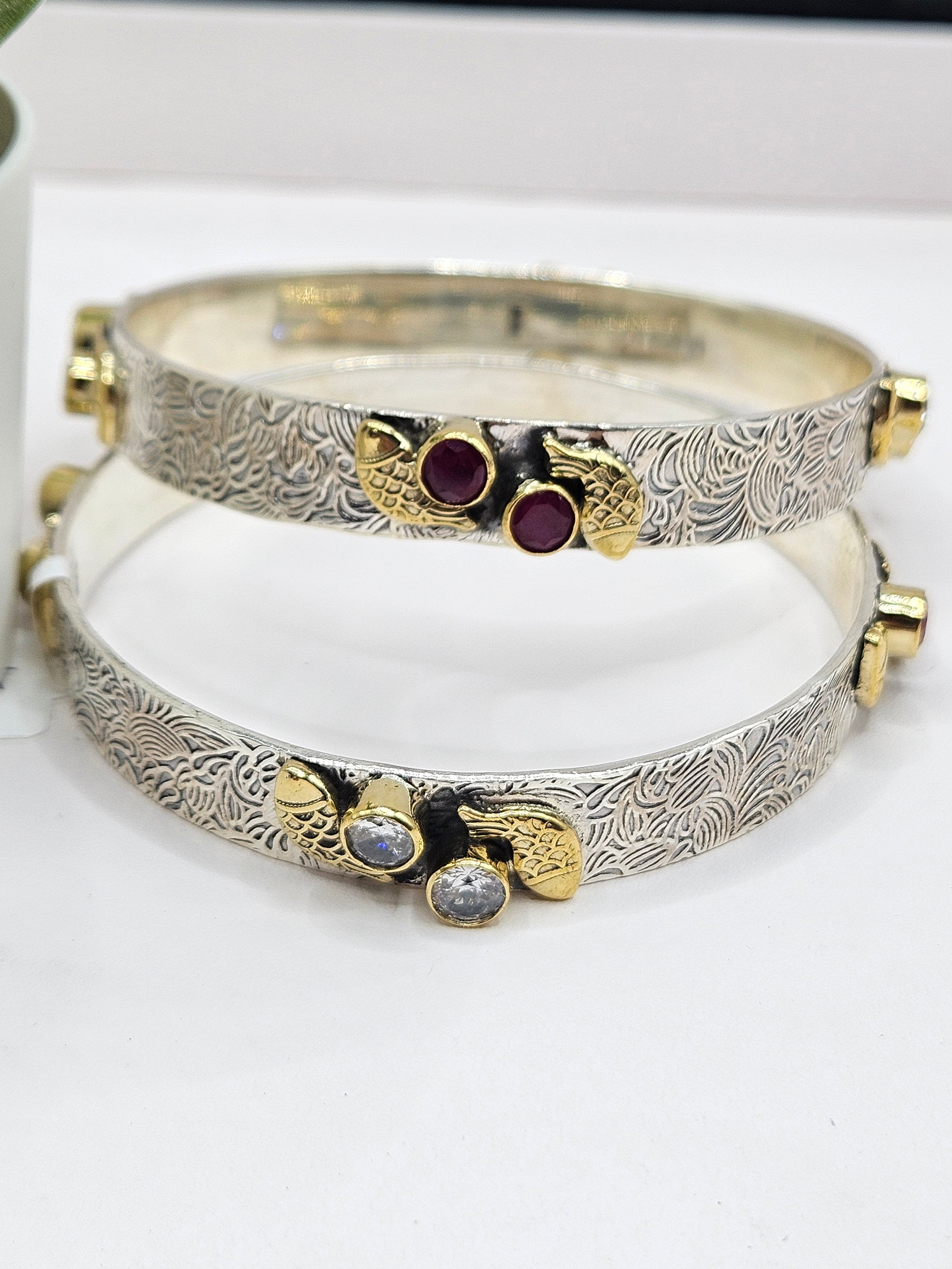 SILVER GOLD STONE BANGLES SIZE 2.4