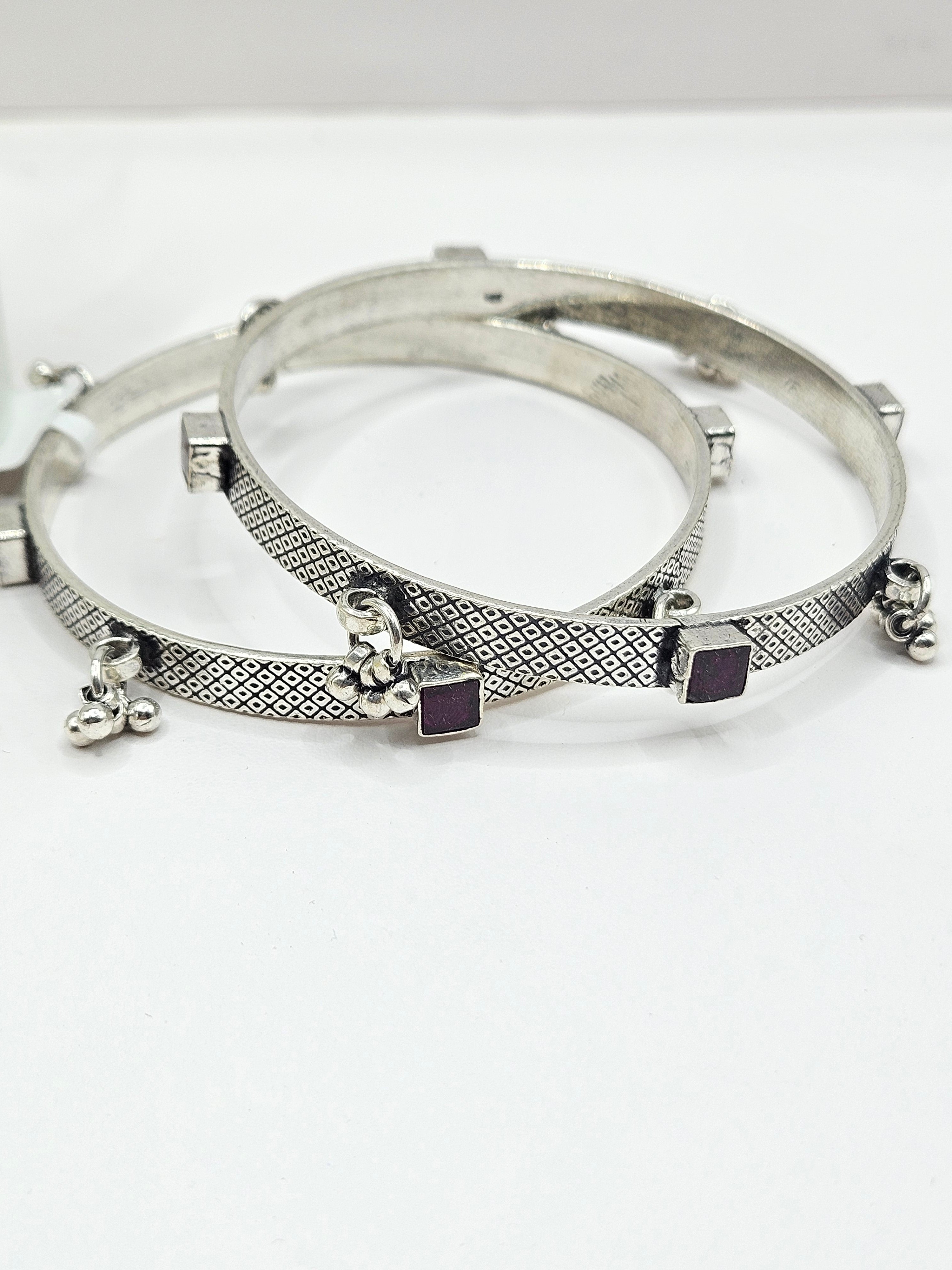 SILVER GOLD STONE BANGLES SIZE 2.6