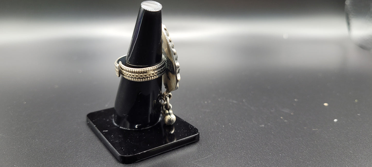 STATEMENT ADJUSTABLE RING