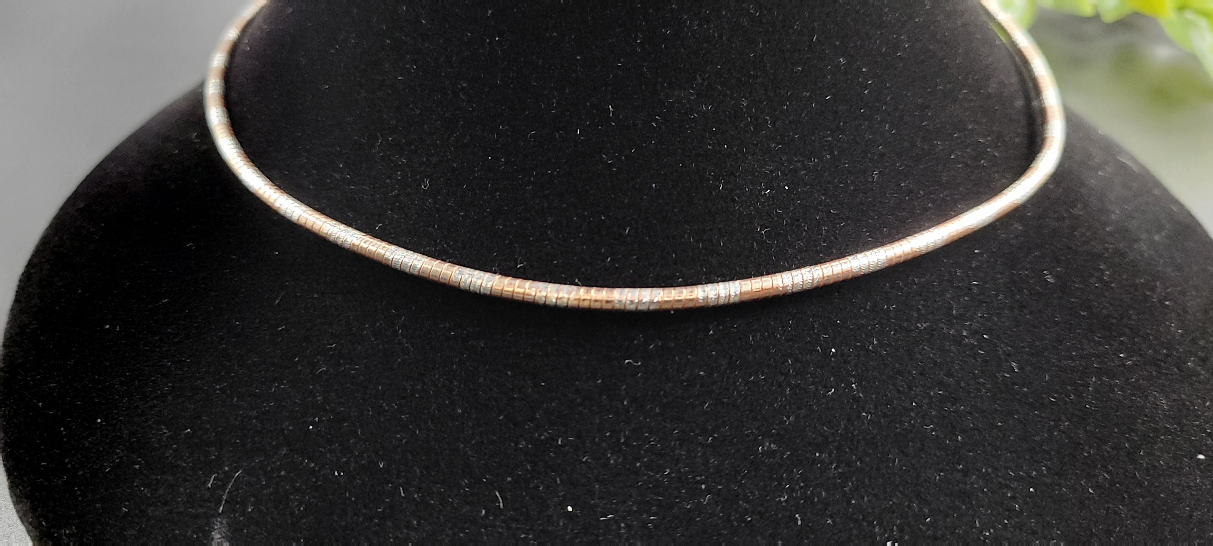 SILVER HASLI STRING CHAIN