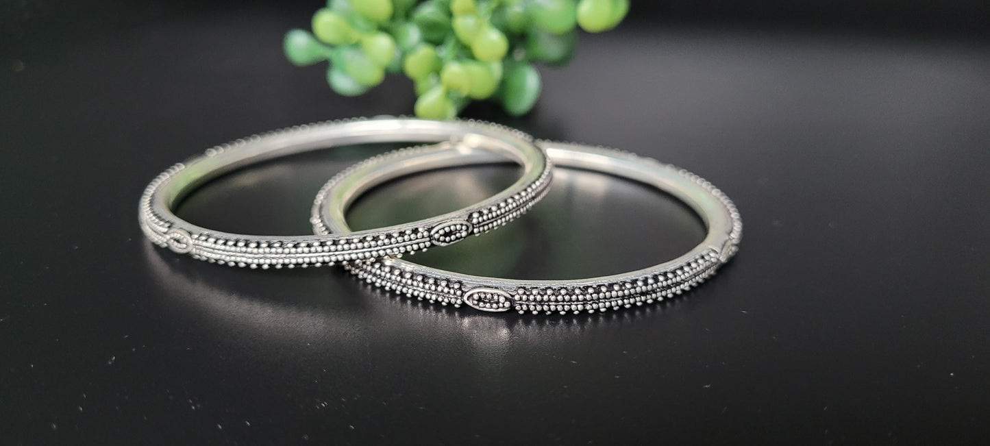 OXIDISED SILVER BANGLES