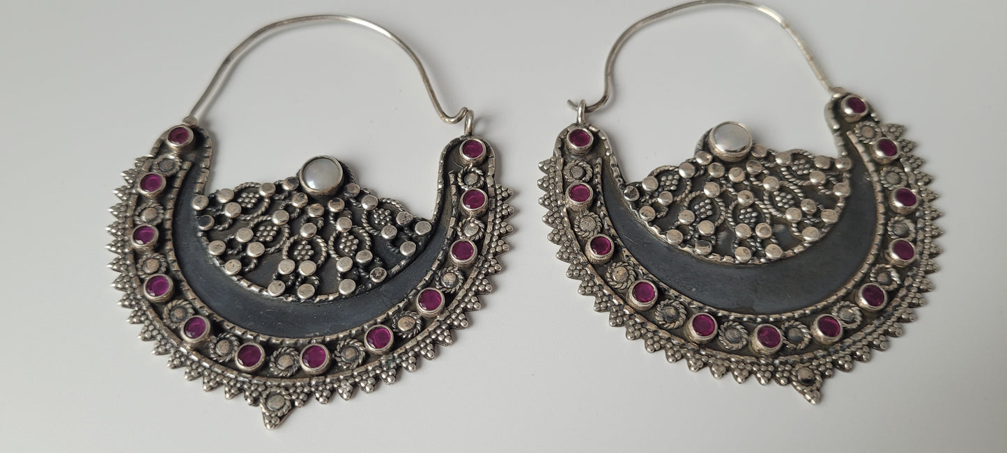 STATEMENT EARRINGS