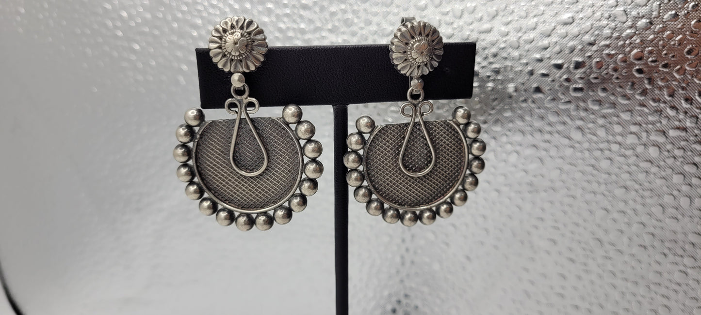 STATEMENT EARRINGS