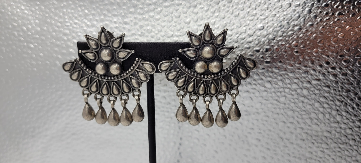 STATEMENT EARRINGS