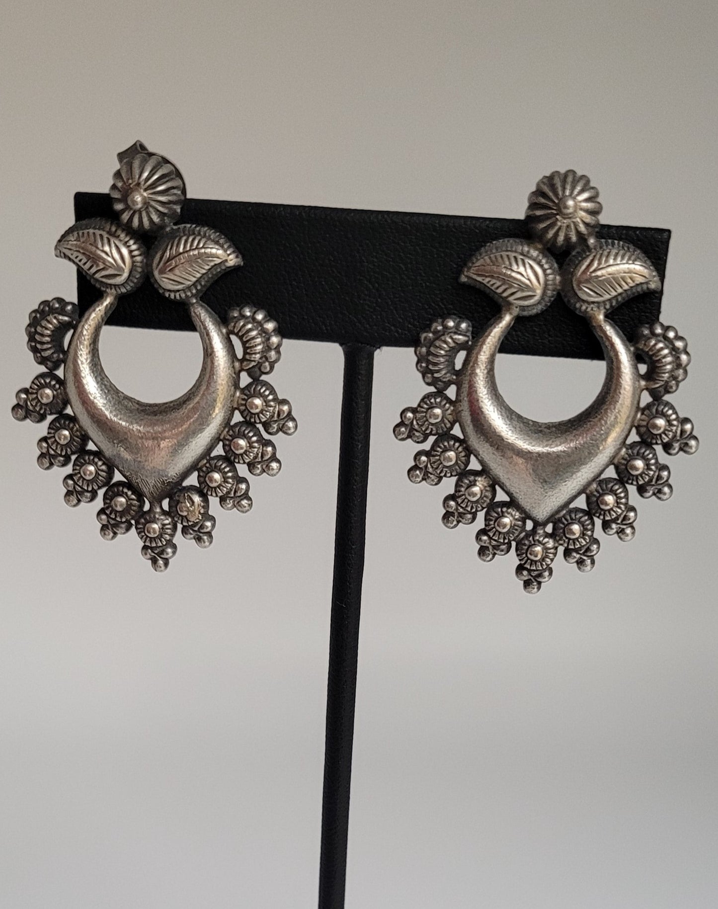 STATEMENT EARRINGS