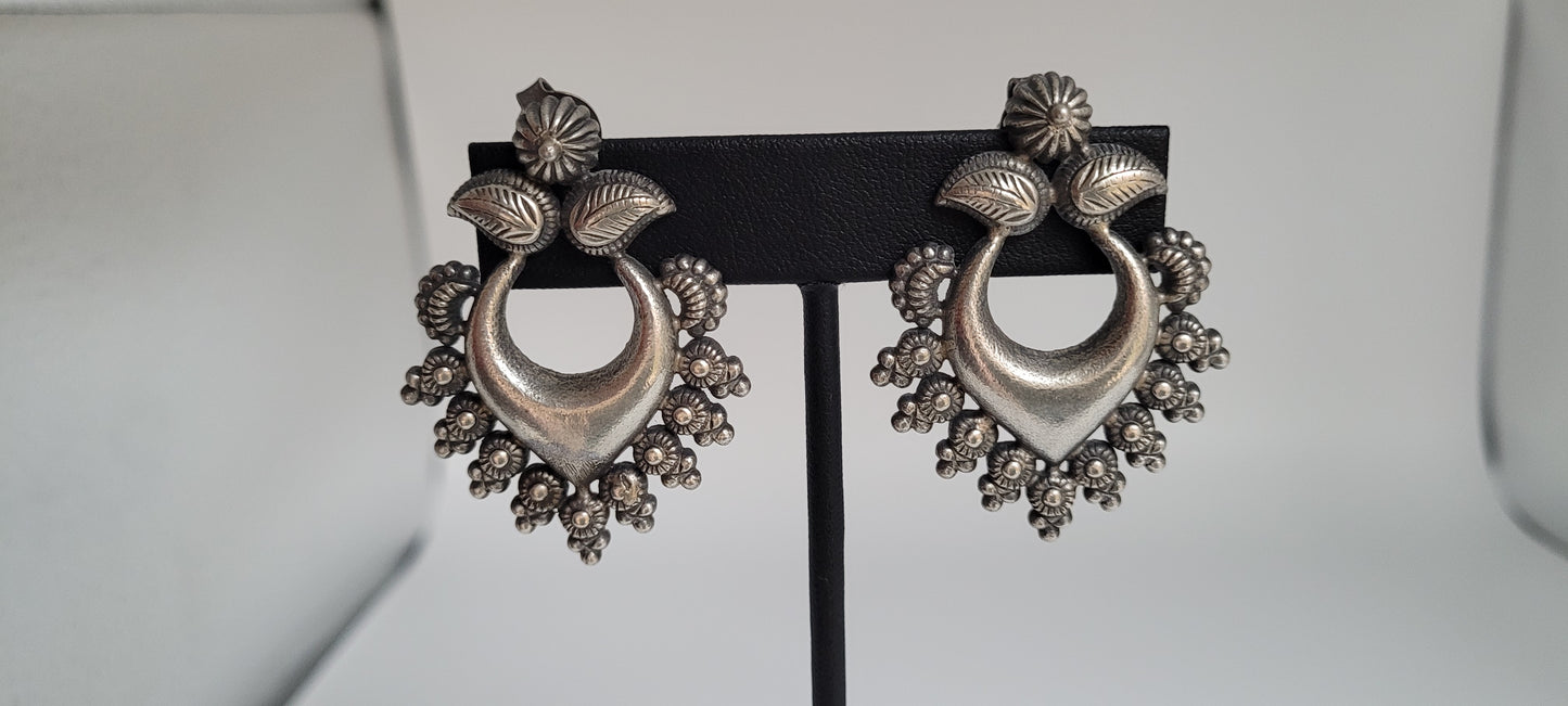 STATEMENT EARRINGS