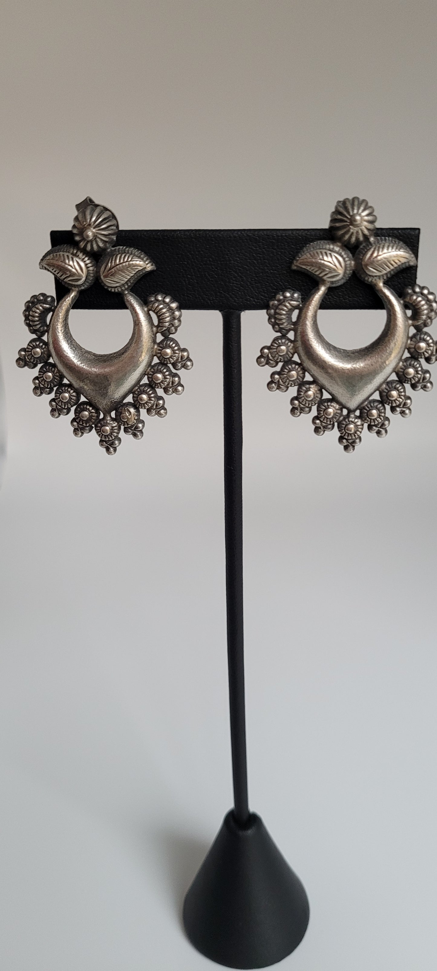 STATEMENT EARRINGS