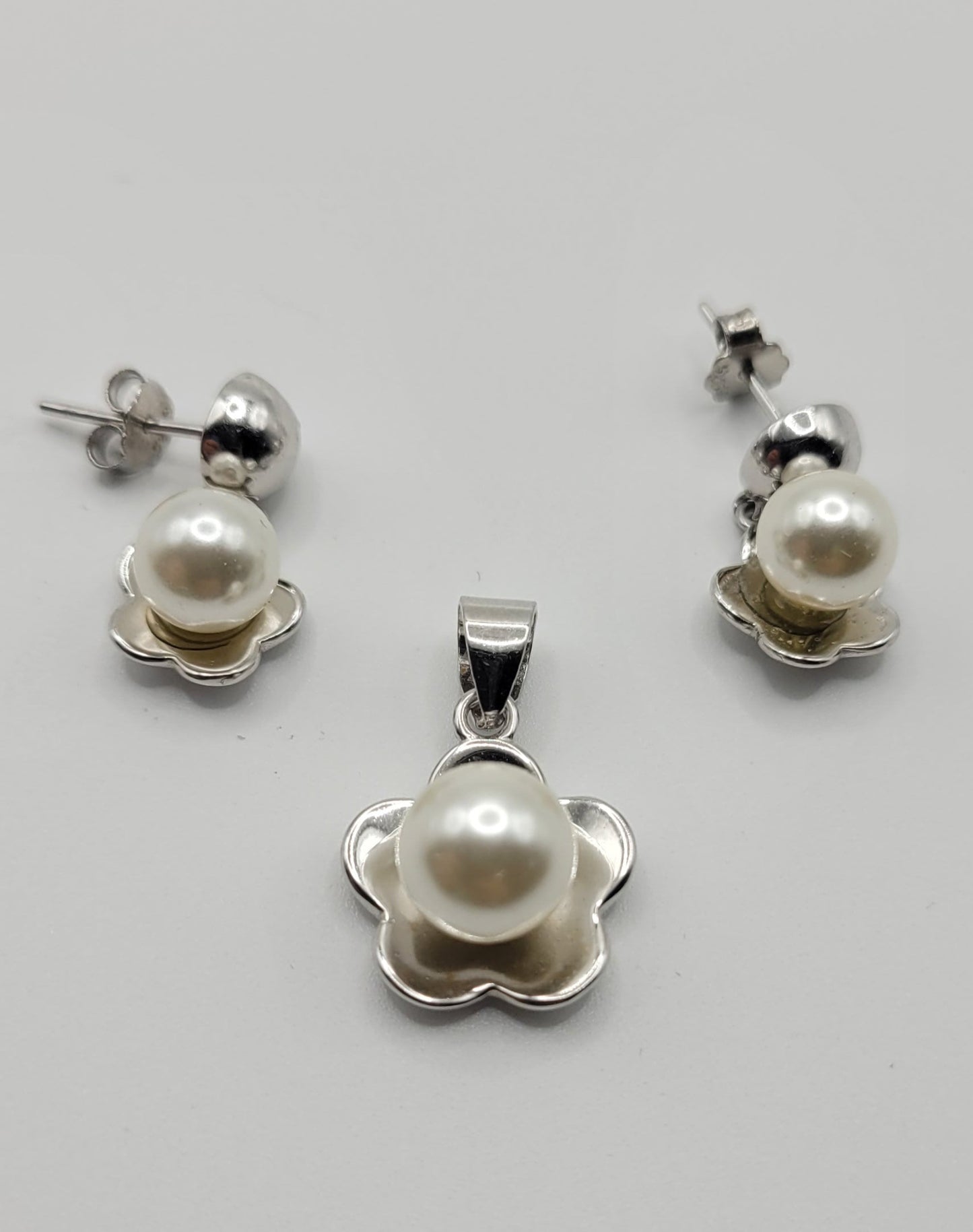 SILVER PENDANTS SET