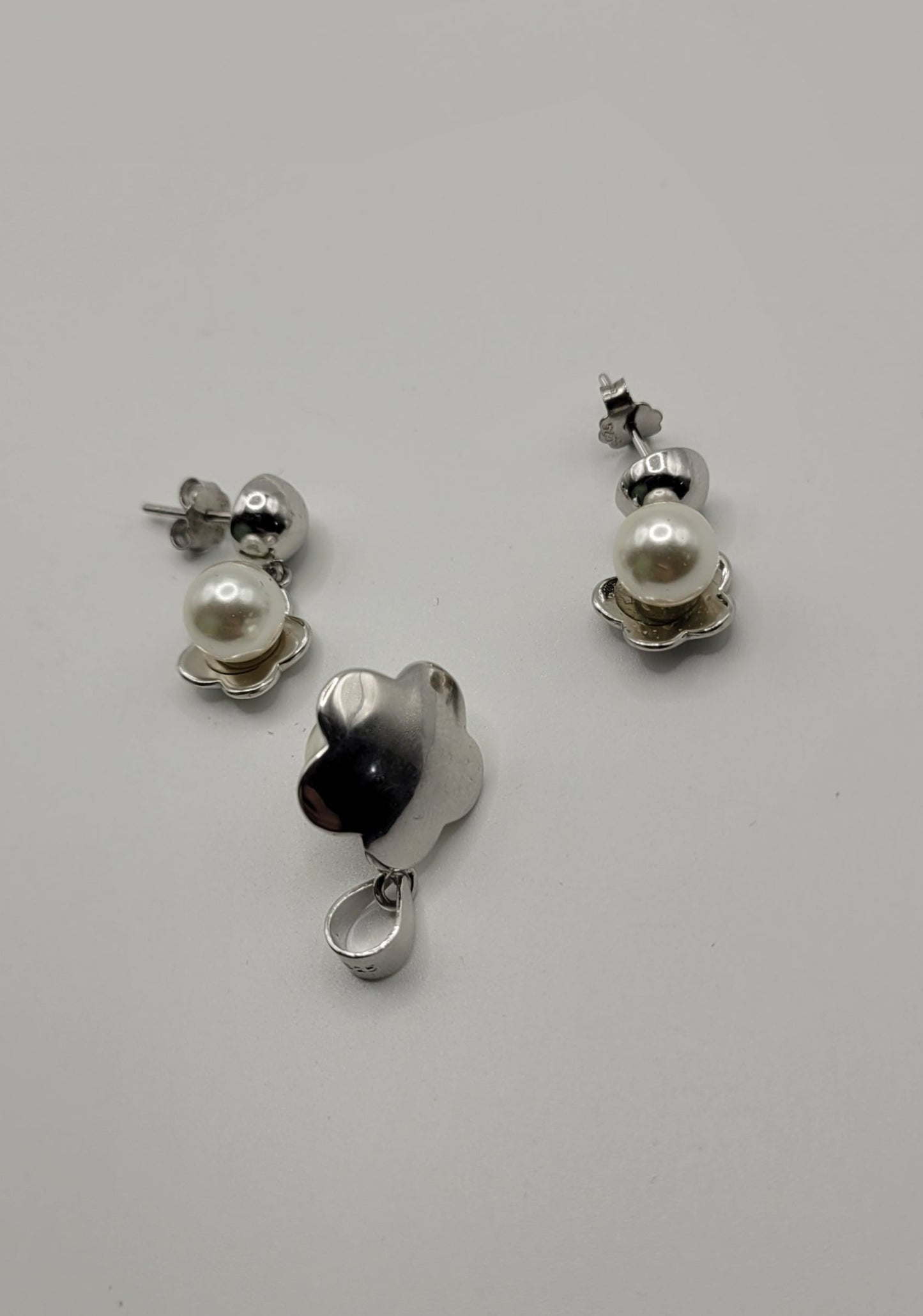 SILVER PENDANTS SET