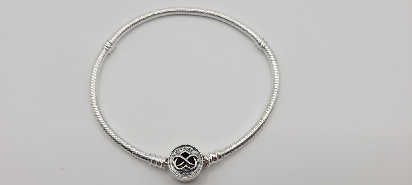 SILVER SNAKE CHAIN BRACELET