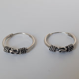STATEMENT EARRING