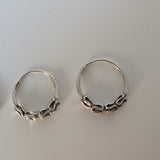 STATEMENT EARRING