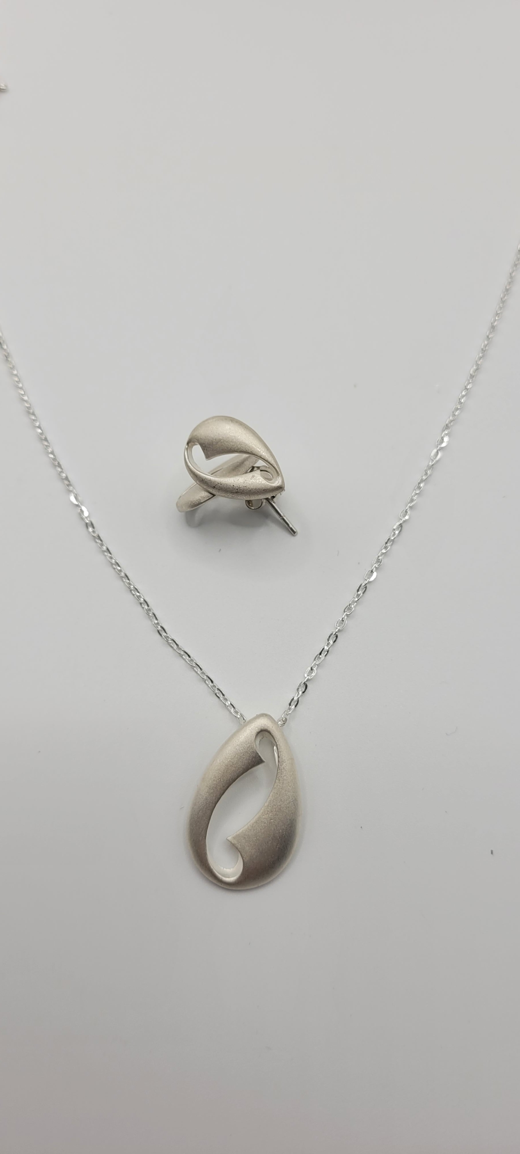 SILVER PENDANT SETS