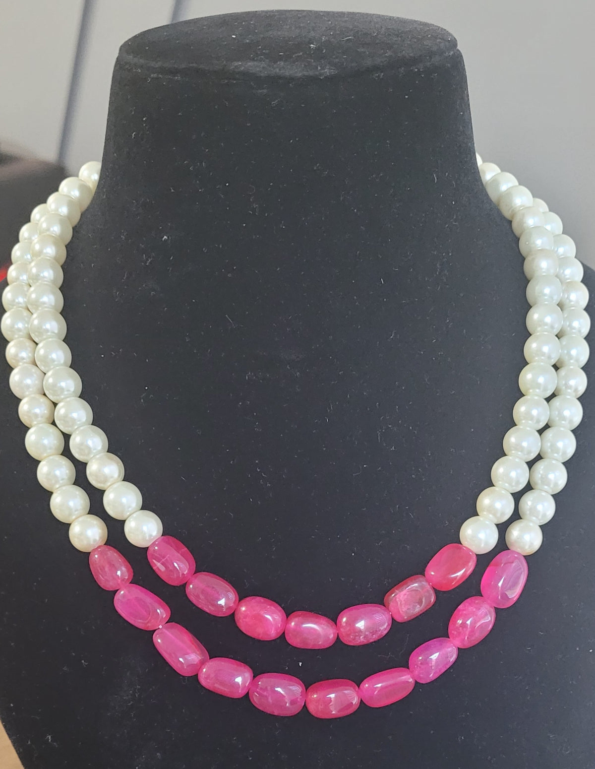 BEADS NECKLACE