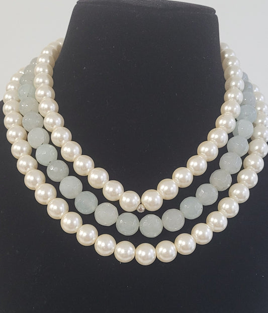 BEADS NECKLACE
