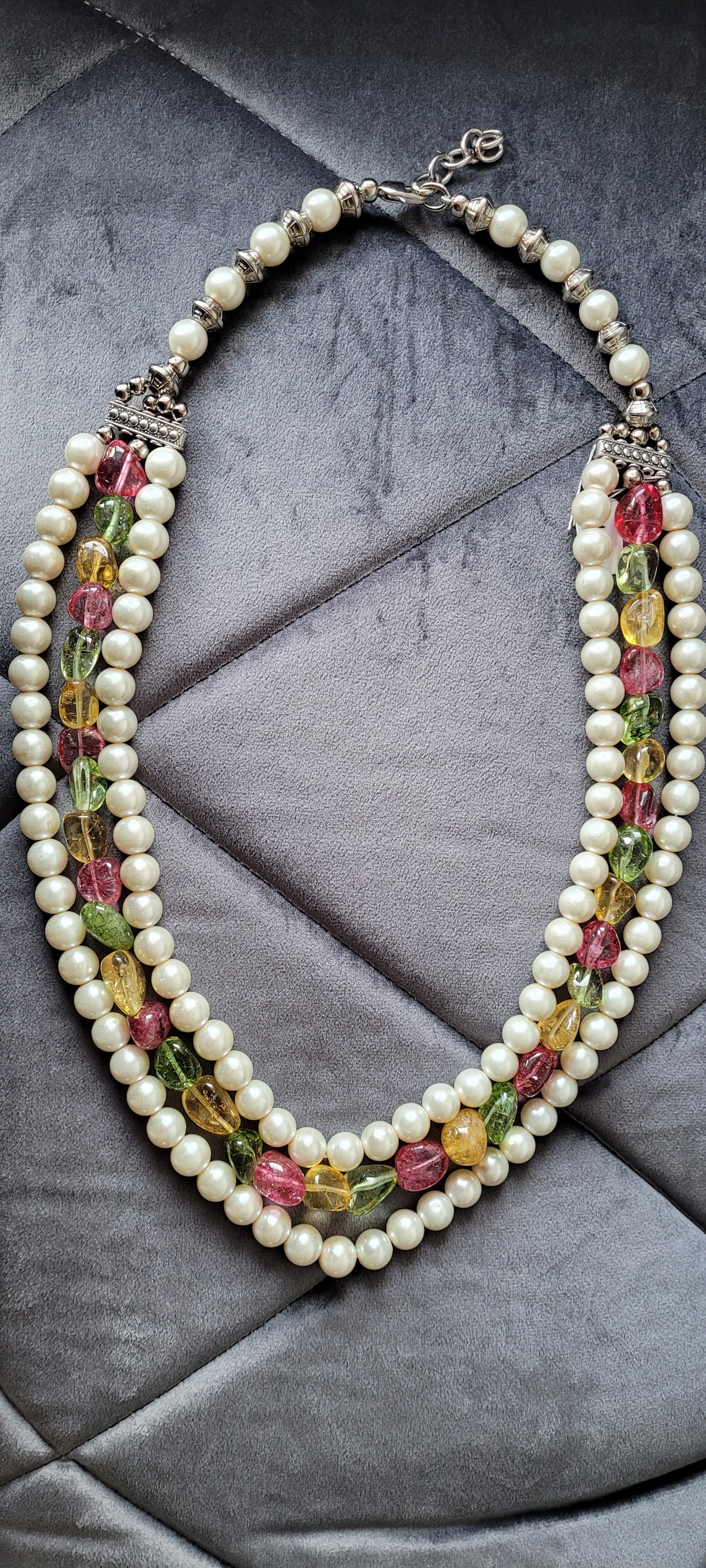 MULTI BEADS NECKLACE